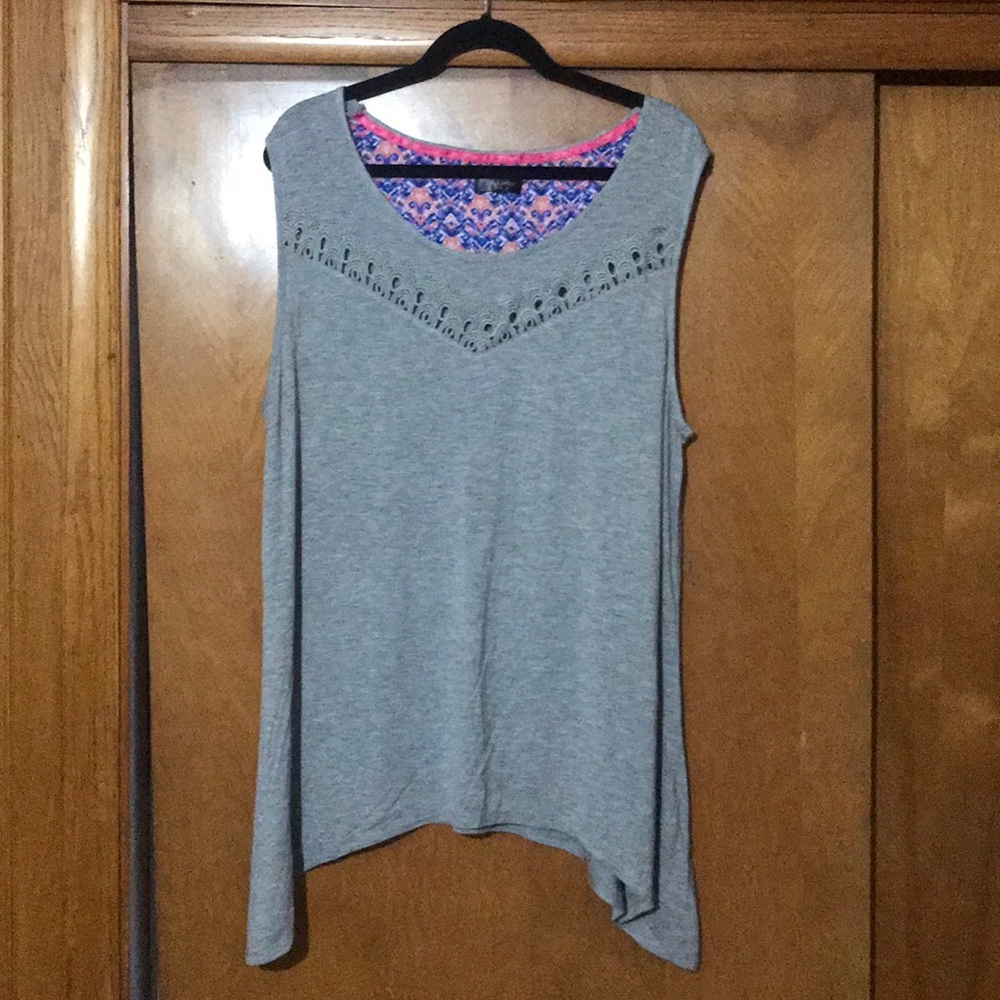Women’s Short Sleeve Top